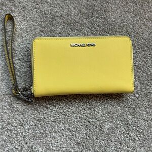 Michael Kors Lemon Wristlet